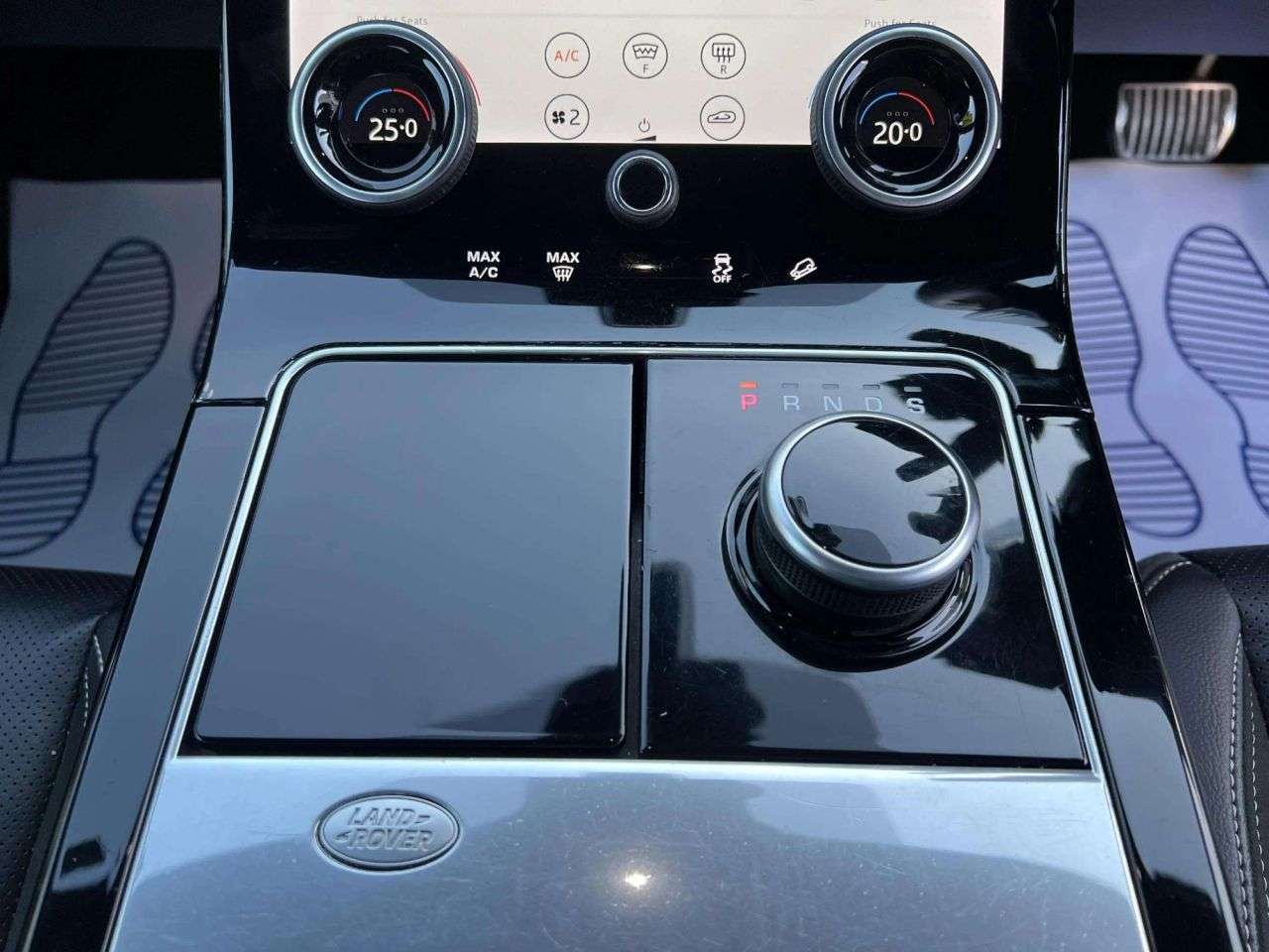 2020 LAND ROVER RANGE ROVER VELAR 2020 LAND ROVER RANGE ROVER VELAR
