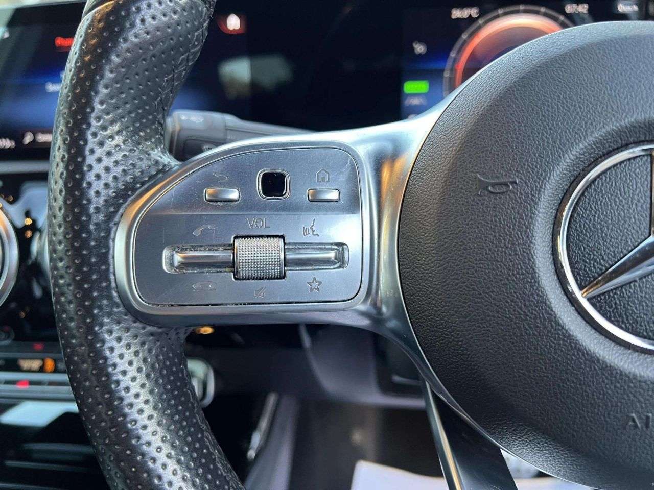 2021 MERCEDES-BENZ A CLASS 2021 MERCEDES-BENZ A CLASS