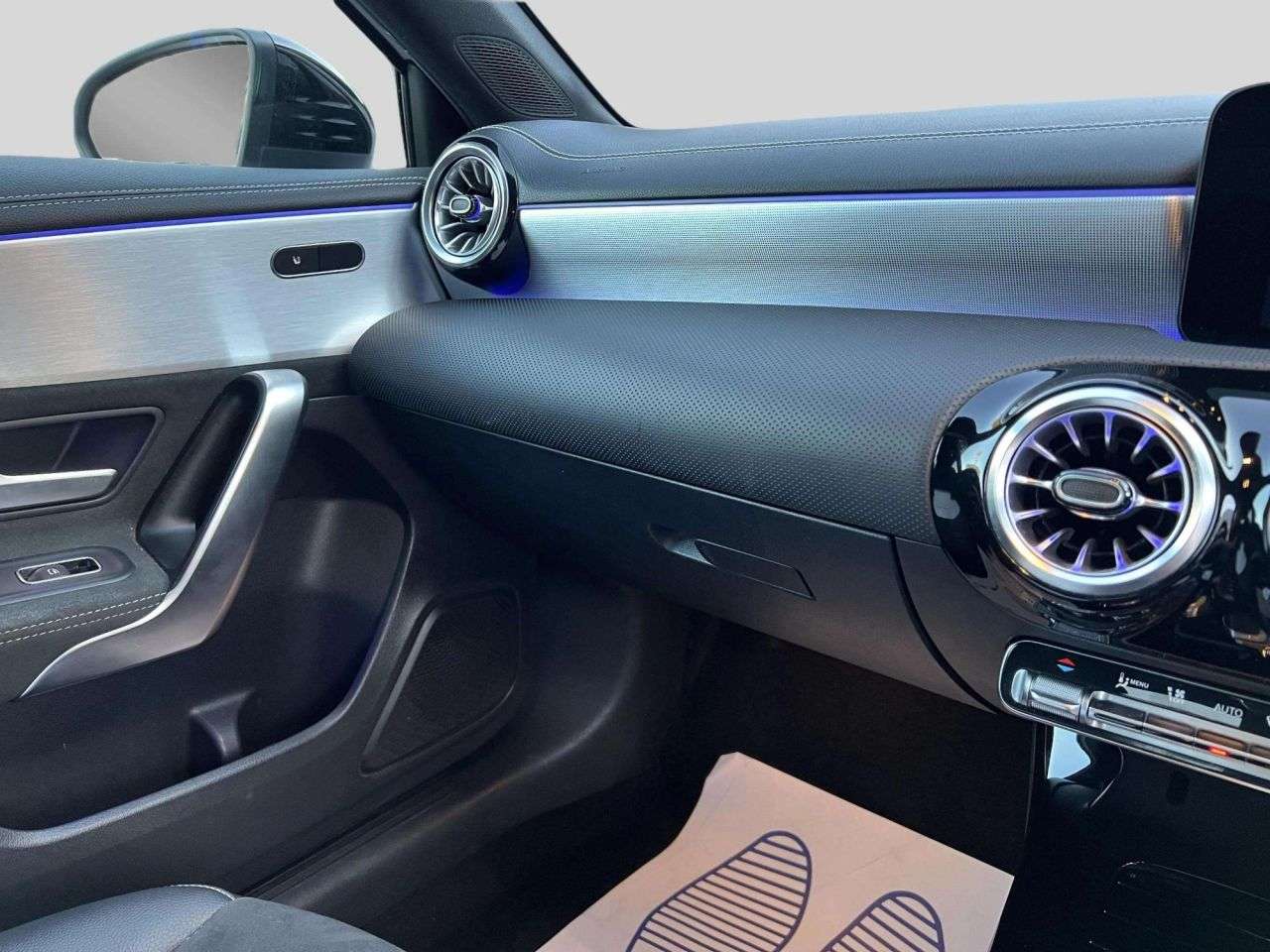2021 MERCEDES-BENZ A CLASS 2021 MERCEDES-BENZ A CLASS
