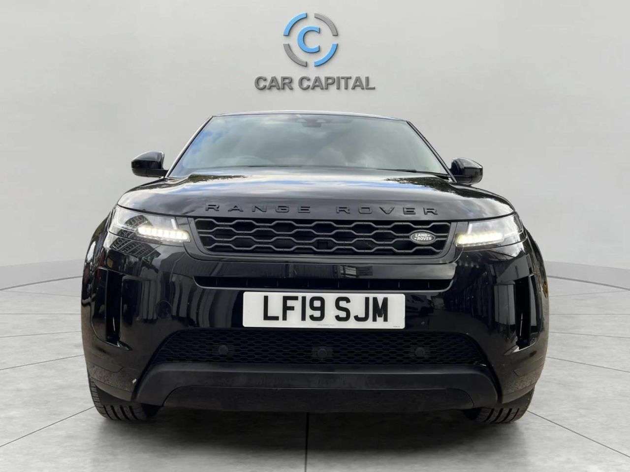A 2019 LAND ROVER RANGE ROVER EVOQUE 2.0 D180 SUV 5dr Diesel Auto 4WD Euro 6 (s/s) (180 ps) SATNAV+2 KEYS+FINANC A 2019 LAND ROVER RANGE ROVER EVOQUE 2.0 D180 SUV 5dr Diesel Auto 4WD Euro 6 (s/s) (180 ps) SATNAV+2 KEYS+FINANC