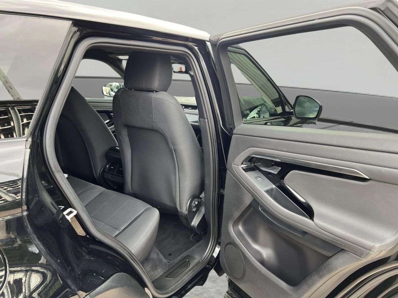 2019 LAND ROVER RANGE ROVER EVOQUE 2019 LAND ROVER RANGE ROVER EVOQUE