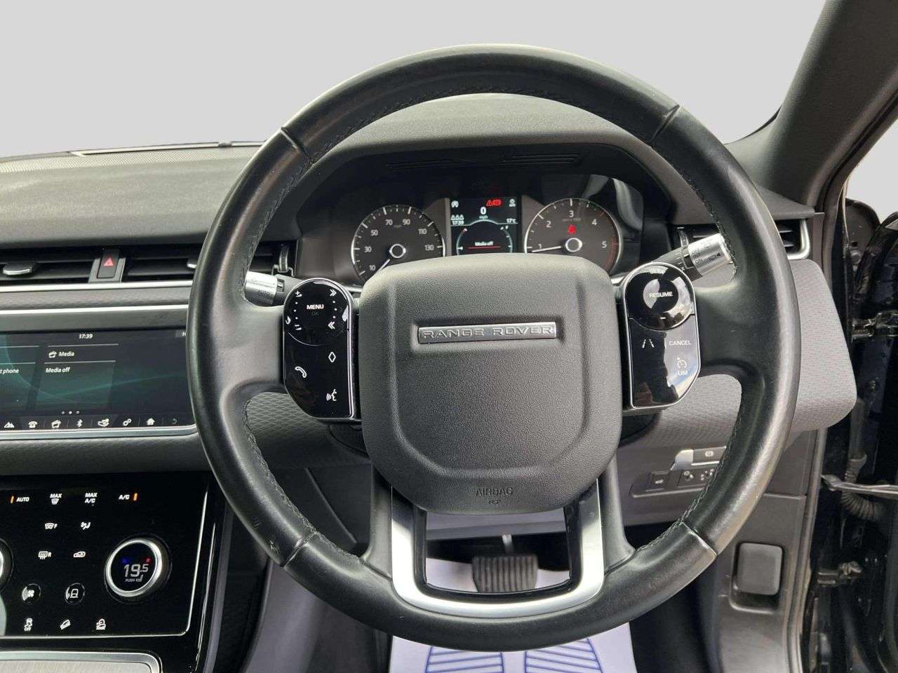 2019 LAND ROVER RANGE ROVER EVOQUE 2019 LAND ROVER RANGE ROVER EVOQUE