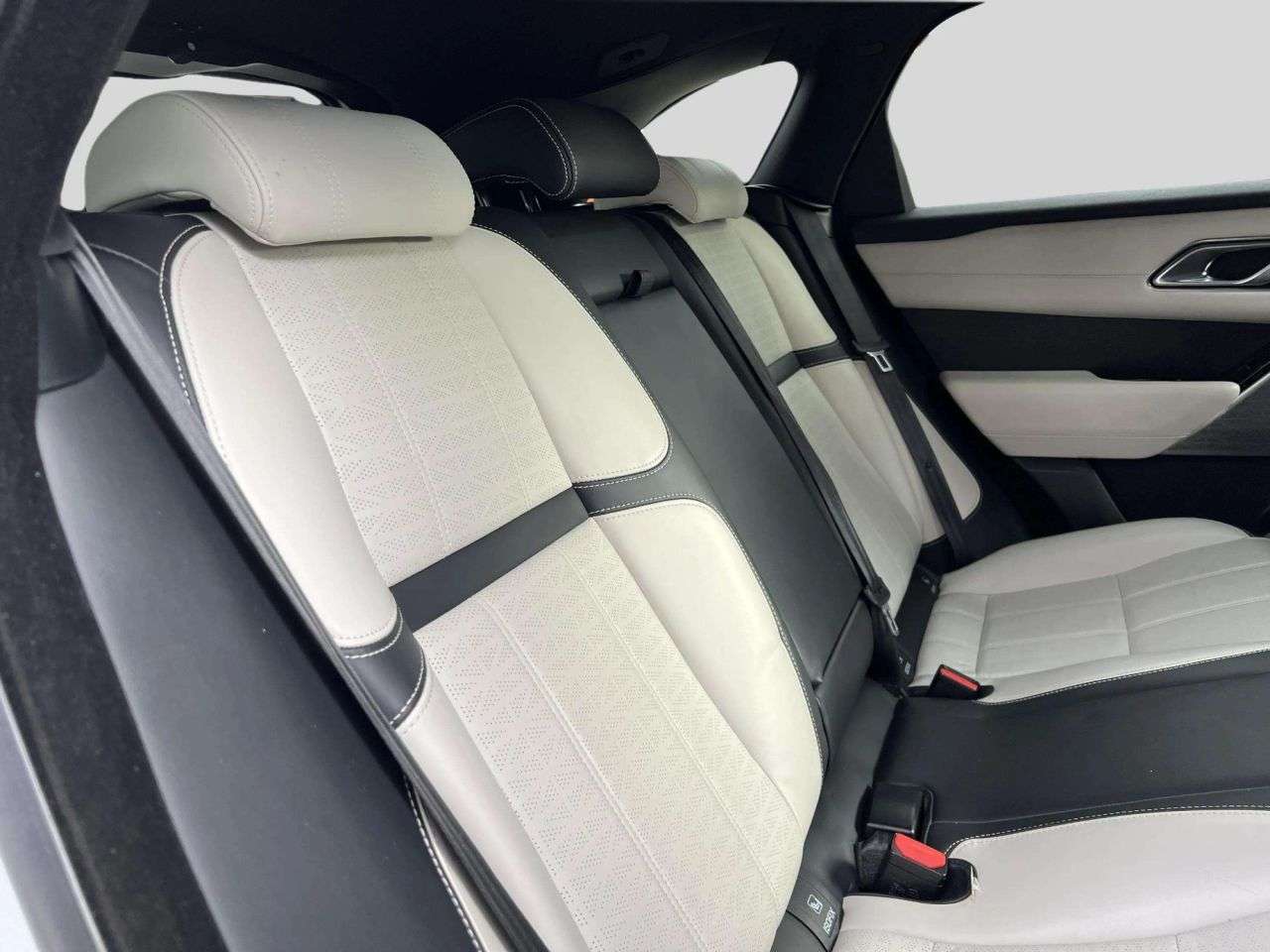2021 LAND ROVER RANGE ROVER VELAR 2021 LAND ROVER RANGE ROVER VELAR