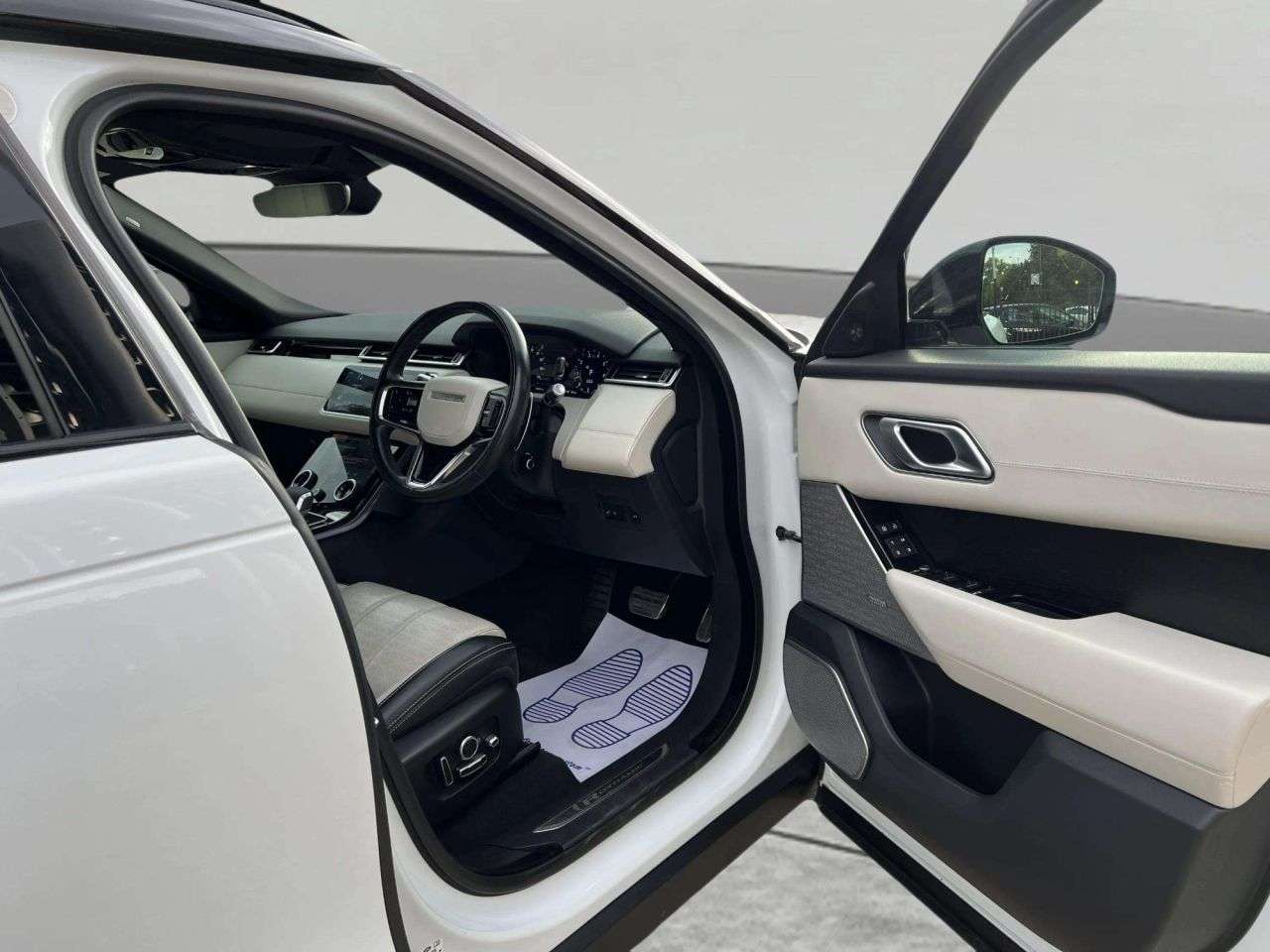 2021 LAND ROVER RANGE ROVER VELAR 2021 LAND ROVER RANGE ROVER VELAR