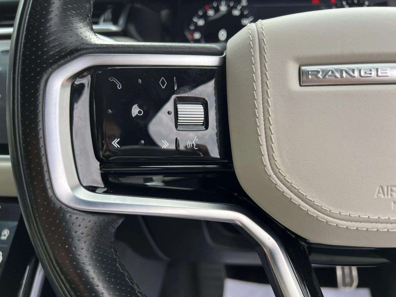 2021 LAND ROVER RANGE ROVER VELAR 2021 LAND ROVER RANGE ROVER VELAR