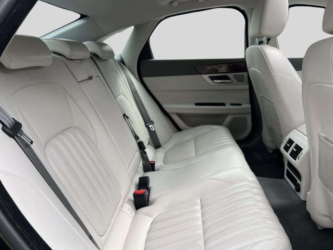 2017 JAGUAR XF 2017 JAGUAR XF