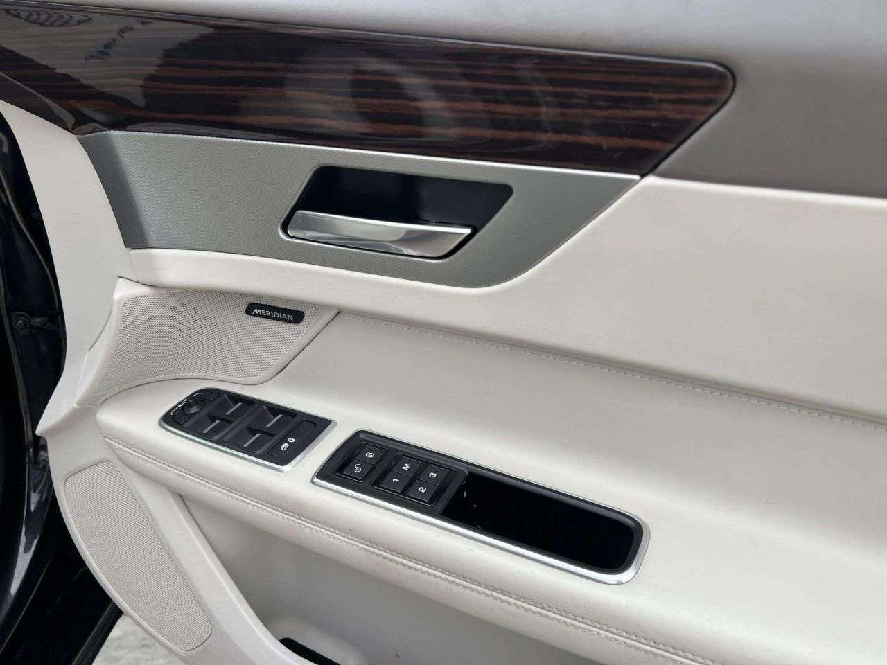 2017 JAGUAR XF 2017 JAGUAR XF