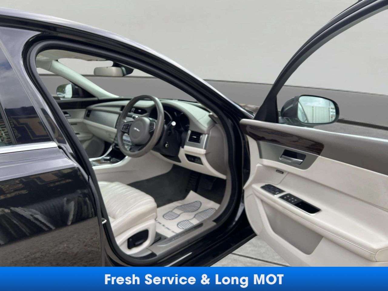 2017 JAGUAR XF 2017 JAGUAR XF