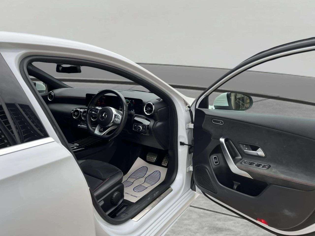 2021 MERCEDES-BENZ A CLASS 2021 MERCEDES-BENZ A CLASS