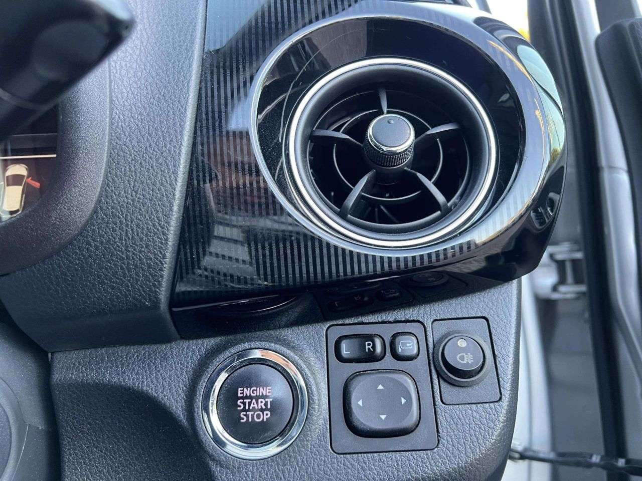 2018 TOYOTA YARIS 2018 TOYOTA YARIS