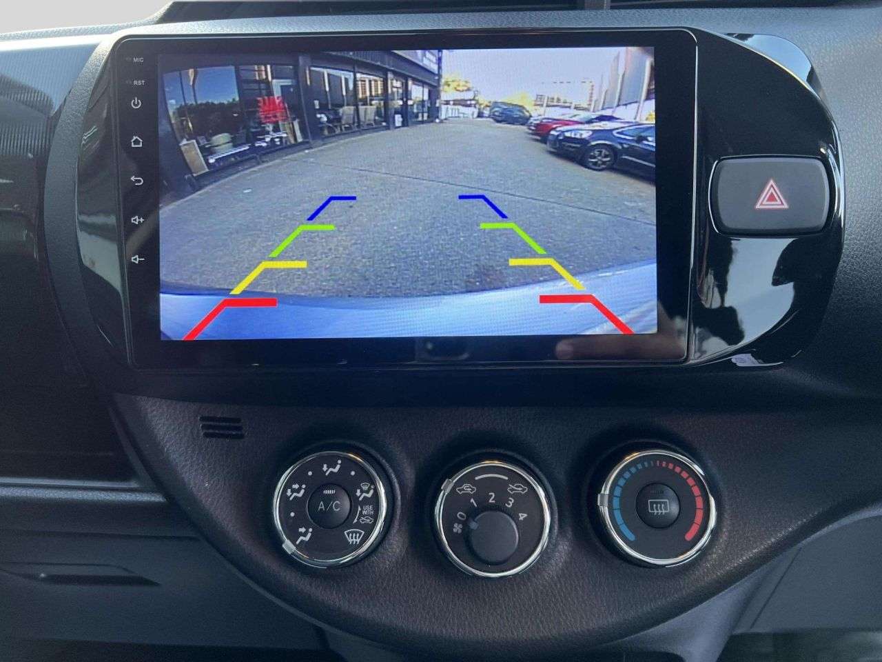 2018 TOYOTA YARIS 2018 TOYOTA YARIS