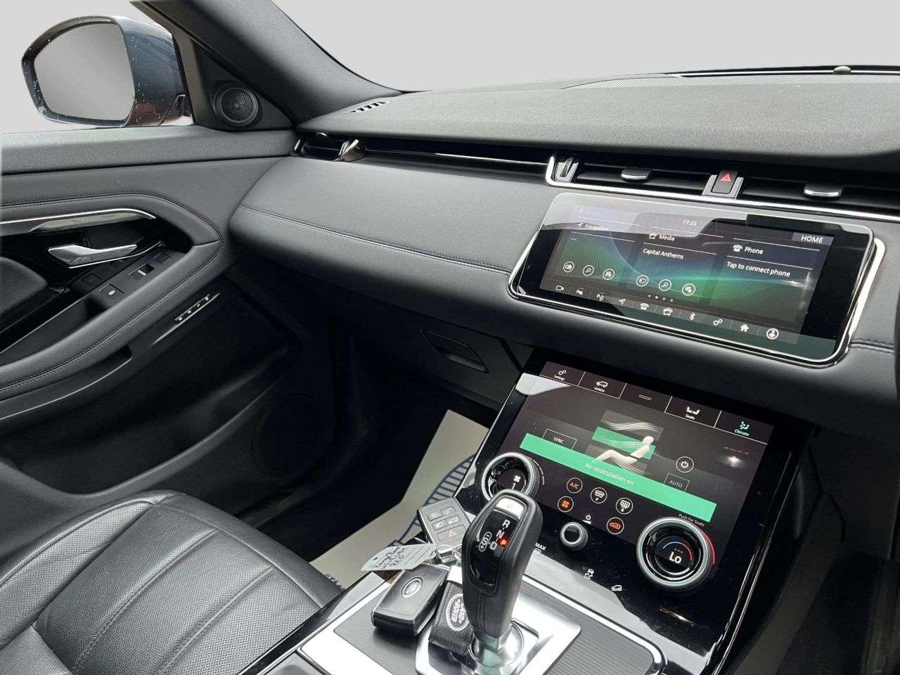 2019 LAND ROVER RANGE ROVER EVOQUE 2019 LAND ROVER RANGE ROVER EVOQUE