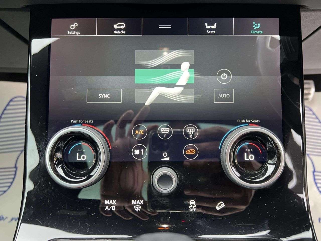 2019 LAND ROVER RANGE ROVER EVOQUE 2019 LAND ROVER RANGE ROVER EVOQUE