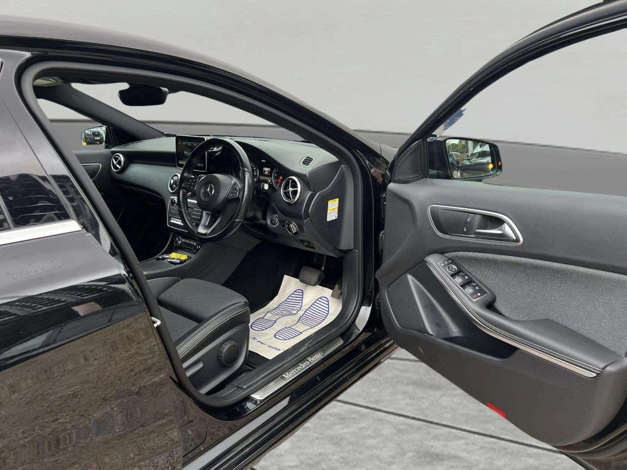 2016 MERCEDES-BENZ A CLASS 2016 MERCEDES-BENZ A CLASS