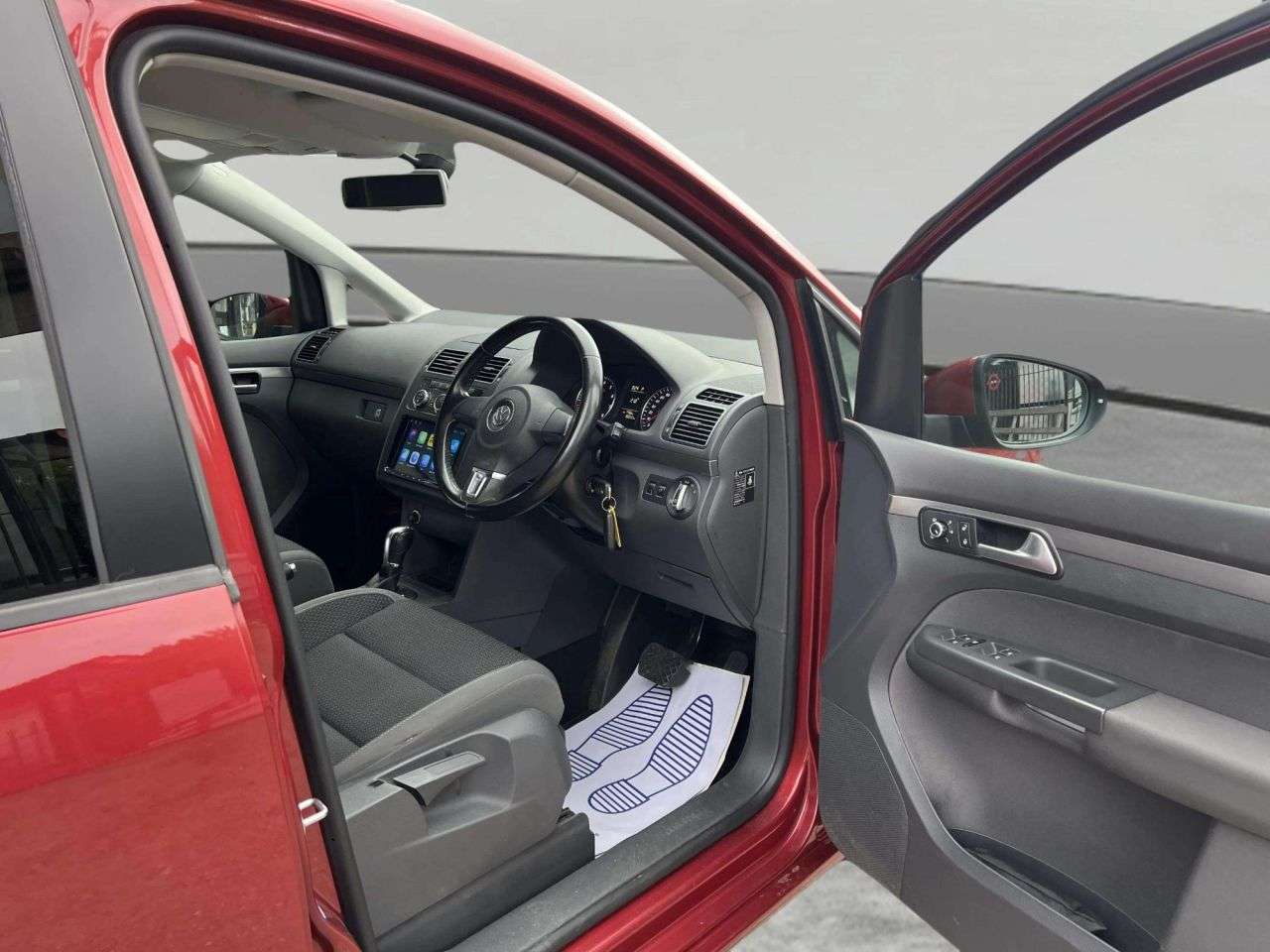 2015 VOLKSWAGEN TOURAN 2015 VOLKSWAGEN TOURAN