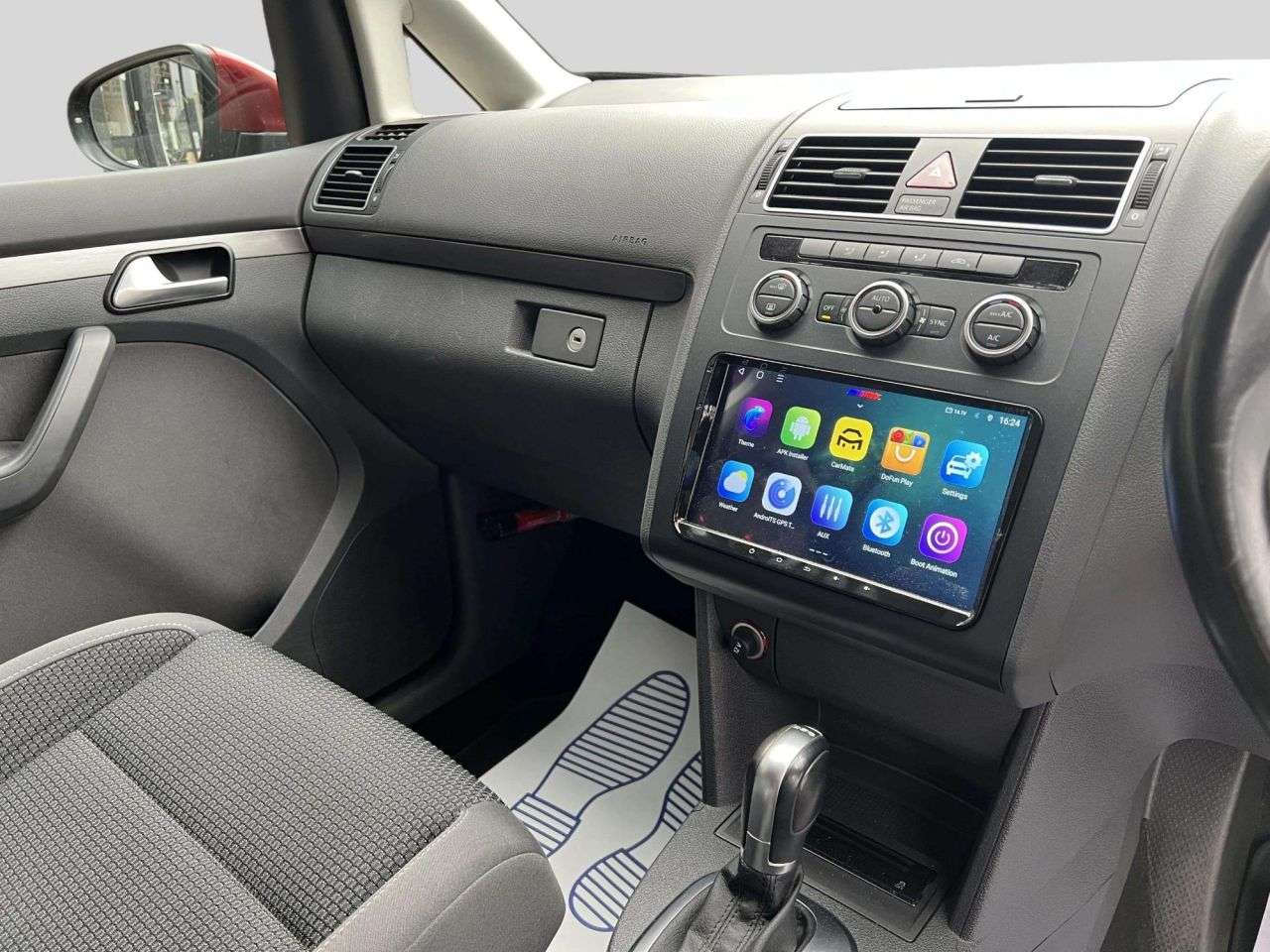 2015 VOLKSWAGEN TOURAN 2015 VOLKSWAGEN TOURAN