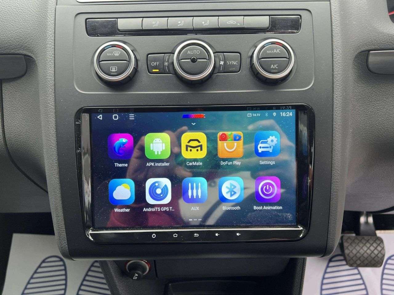 2015 VOLKSWAGEN TOURAN 2015 VOLKSWAGEN TOURAN