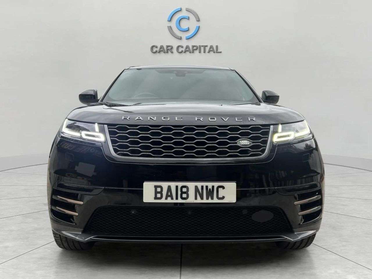 A 2018 LAND ROVER RANGE ROVER VELAR 2.0 P250 R-Dynamic HSE SUV 5dr Petrol Auto 4WD Euro 6 (s/s) (250 bhp) MASSA A 2018 LAND ROVER RANGE ROVER VELAR 2.0 P250 R-Dynamic HSE SUV 5dr Petrol Auto 4WD Euro 6 (s/s) (250 bhp) MASSA