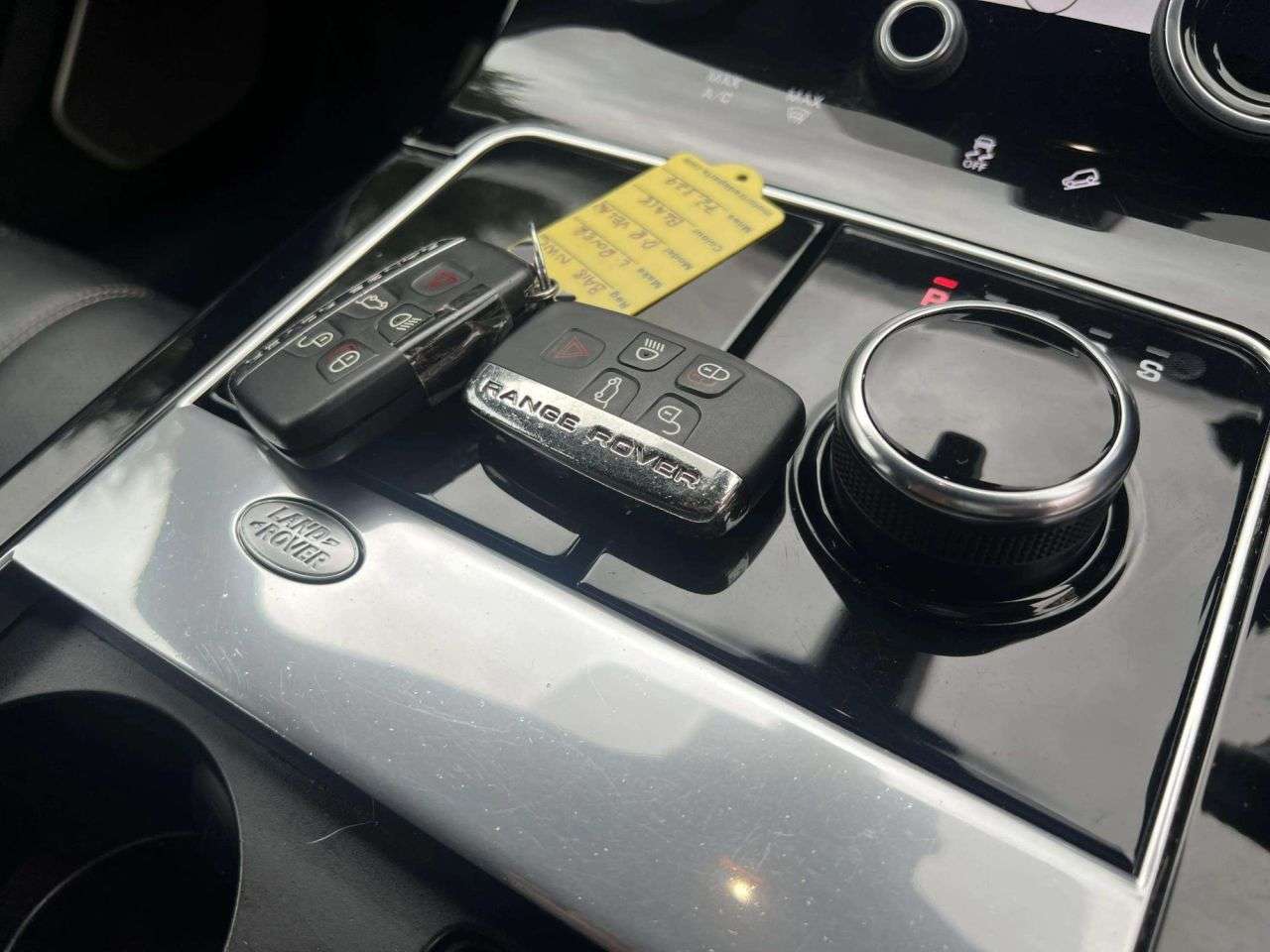 2018 LAND ROVER RANGE ROVER VELAR 2018 LAND ROVER RANGE ROVER VELAR