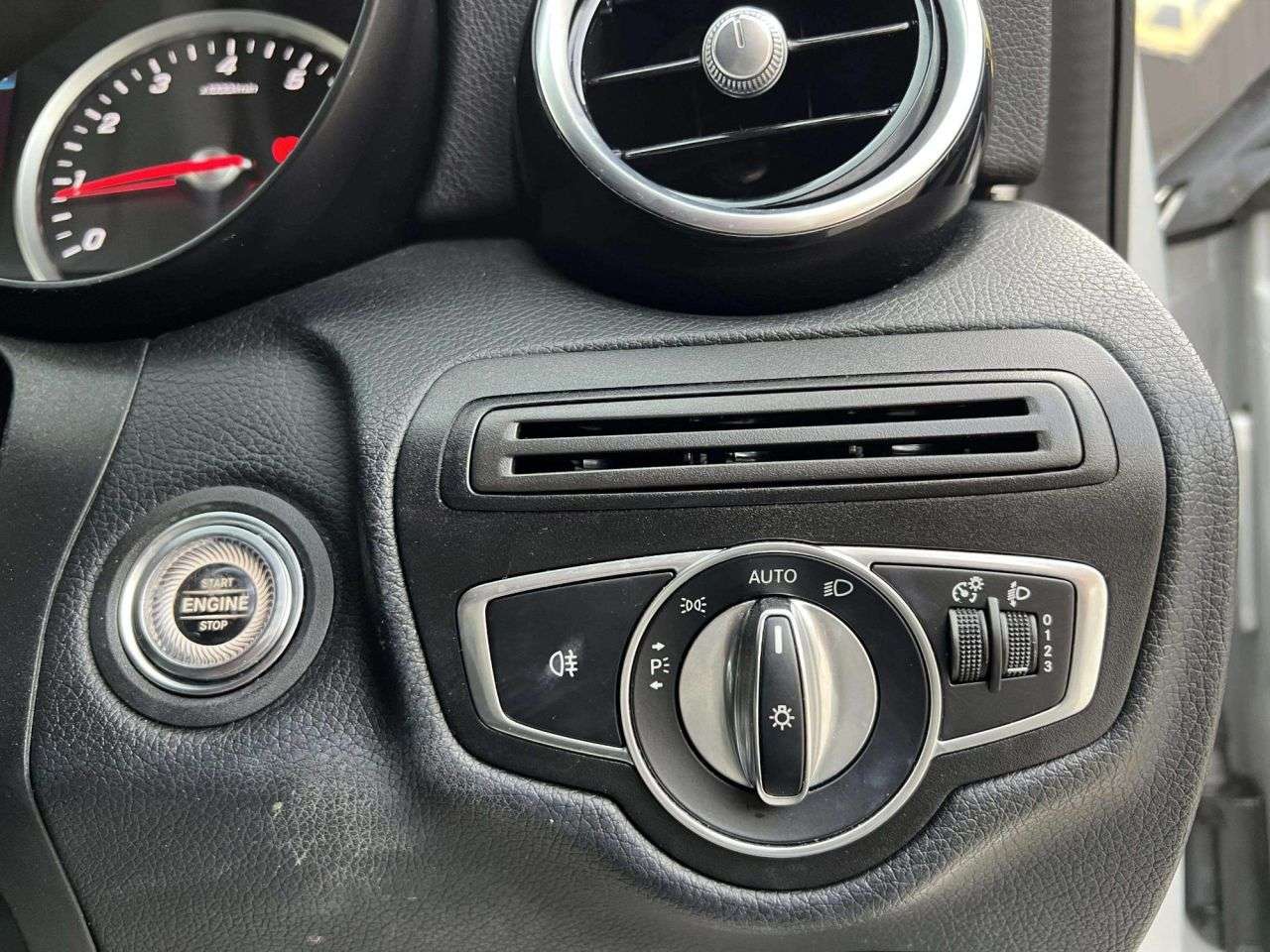 2019 MERCEDES-BENZ C CLASS 2019 MERCEDES-BENZ C CLASS