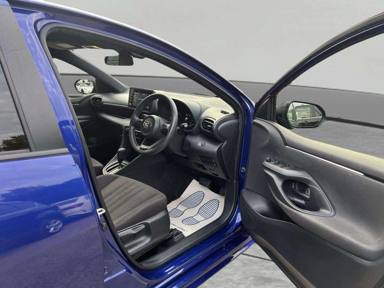 2021 TOYOTA YARIS 2021 TOYOTA YARIS