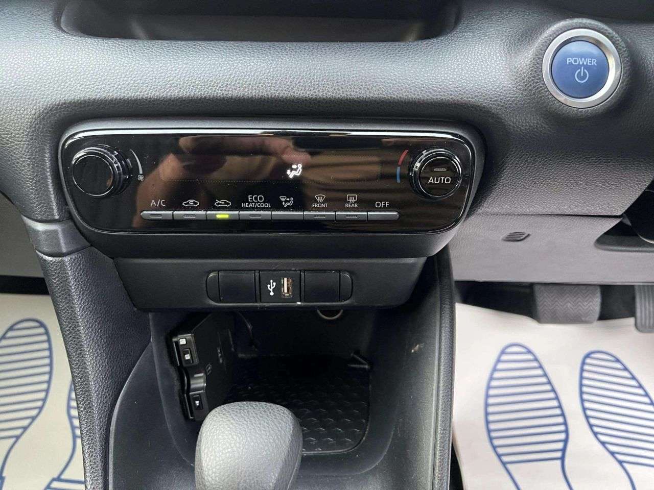 2021 TOYOTA YARIS 2021 TOYOTA YARIS