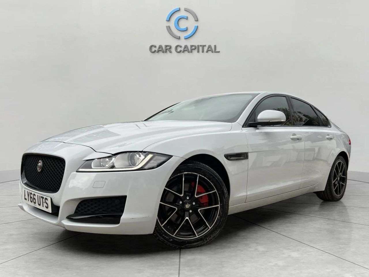 A 2016 JAGUAR XF 2.0d Prestige Saloon 4dr Diesel Auto Euro 6 (s/s) (180 ps) WARRANTY+LONG MO A 2016 JAGUAR XF 2.0d Prestige Saloon 4dr Diesel Auto Euro 6 (s/s) (180 ps) WARRANTY+LONG MO