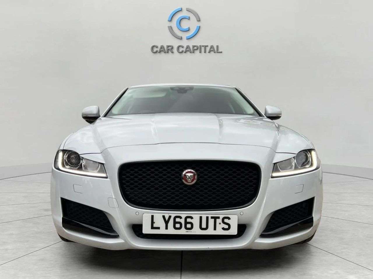 A 2016 JAGUAR XF 2.0d Prestige Saloon 4dr Diesel Auto Euro 6 (s/s) (180 ps) WARRANTY+LONG MO A 2016 JAGUAR XF 2.0d Prestige Saloon 4dr Diesel Auto Euro 6 (s/s) (180 ps) WARRANTY+LONG MO