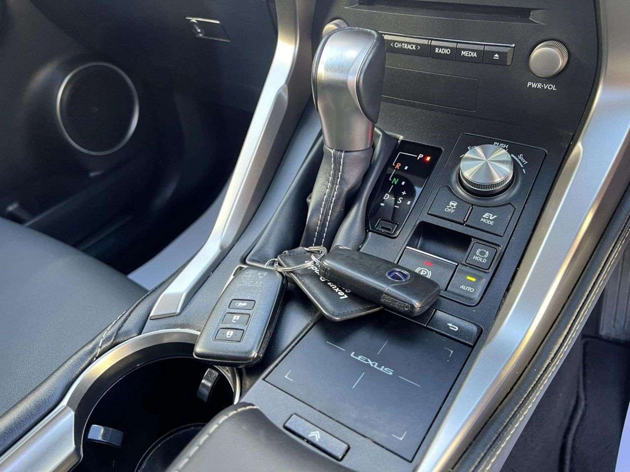 2020 LEXUS NX 2020 LEXUS NX