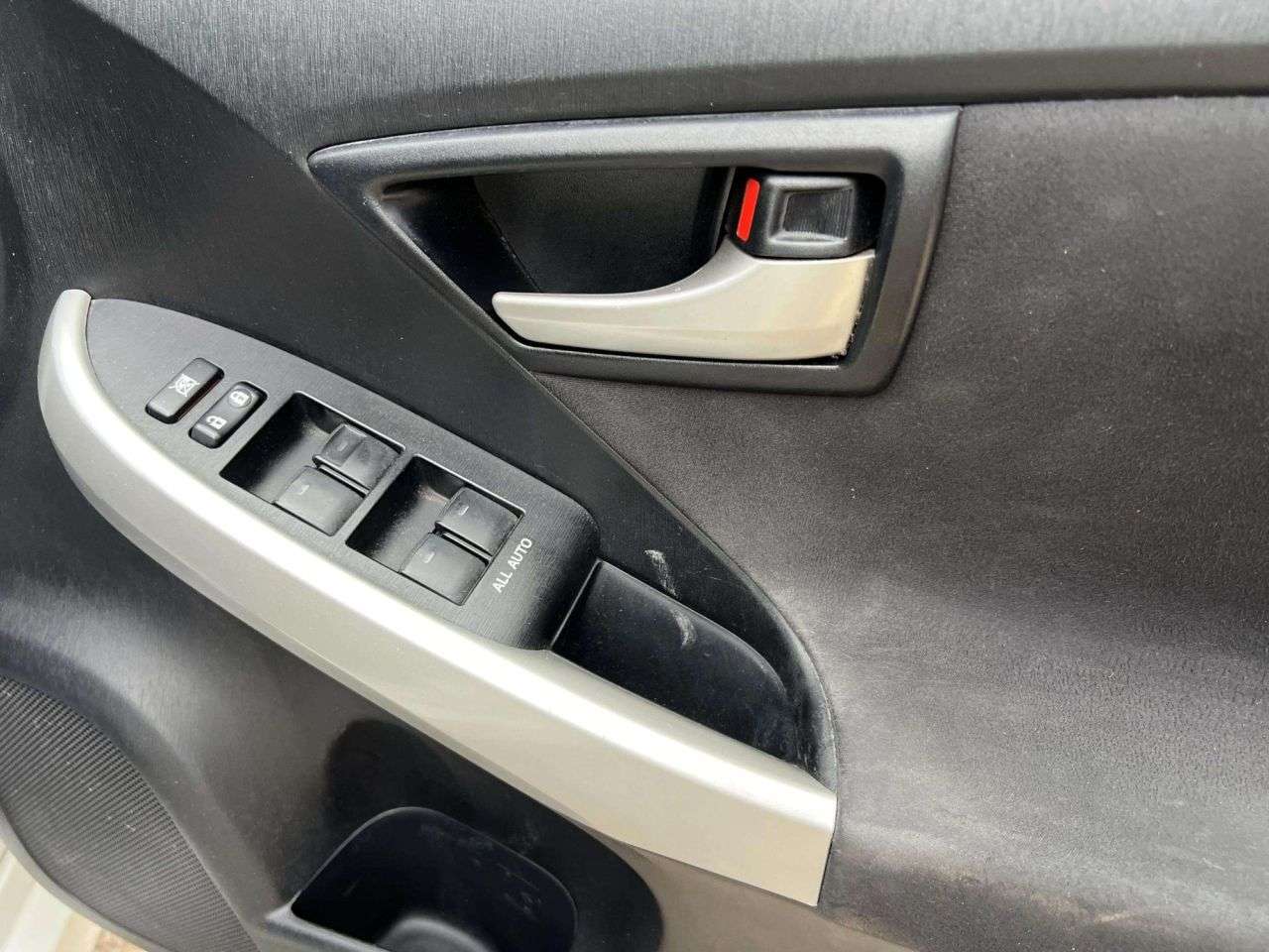 2015 TOYOTA PRIUS 2015 TOYOTA PRIUS