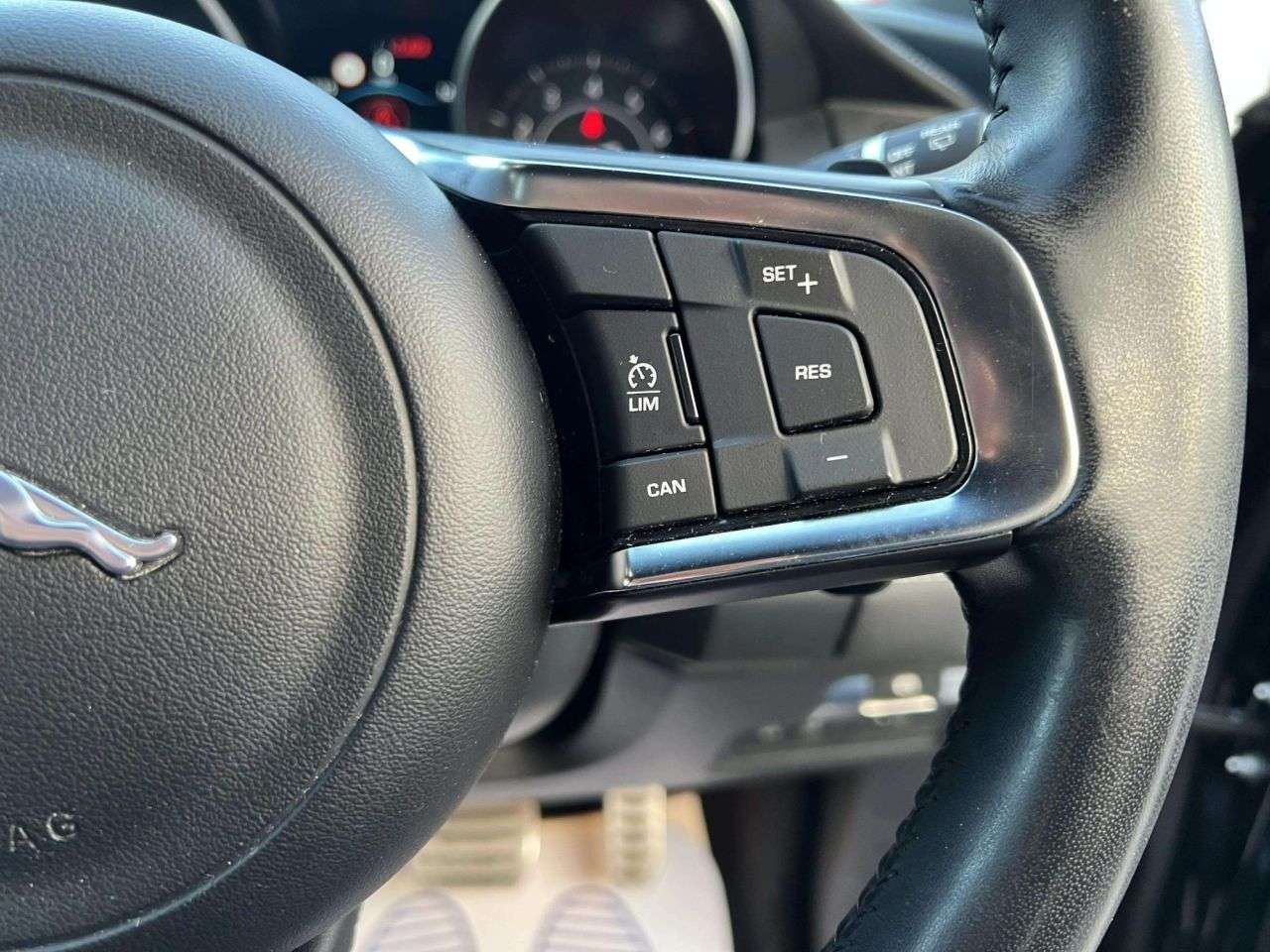 2019 JAGUAR E-PACE 2019 JAGUAR E-PACE