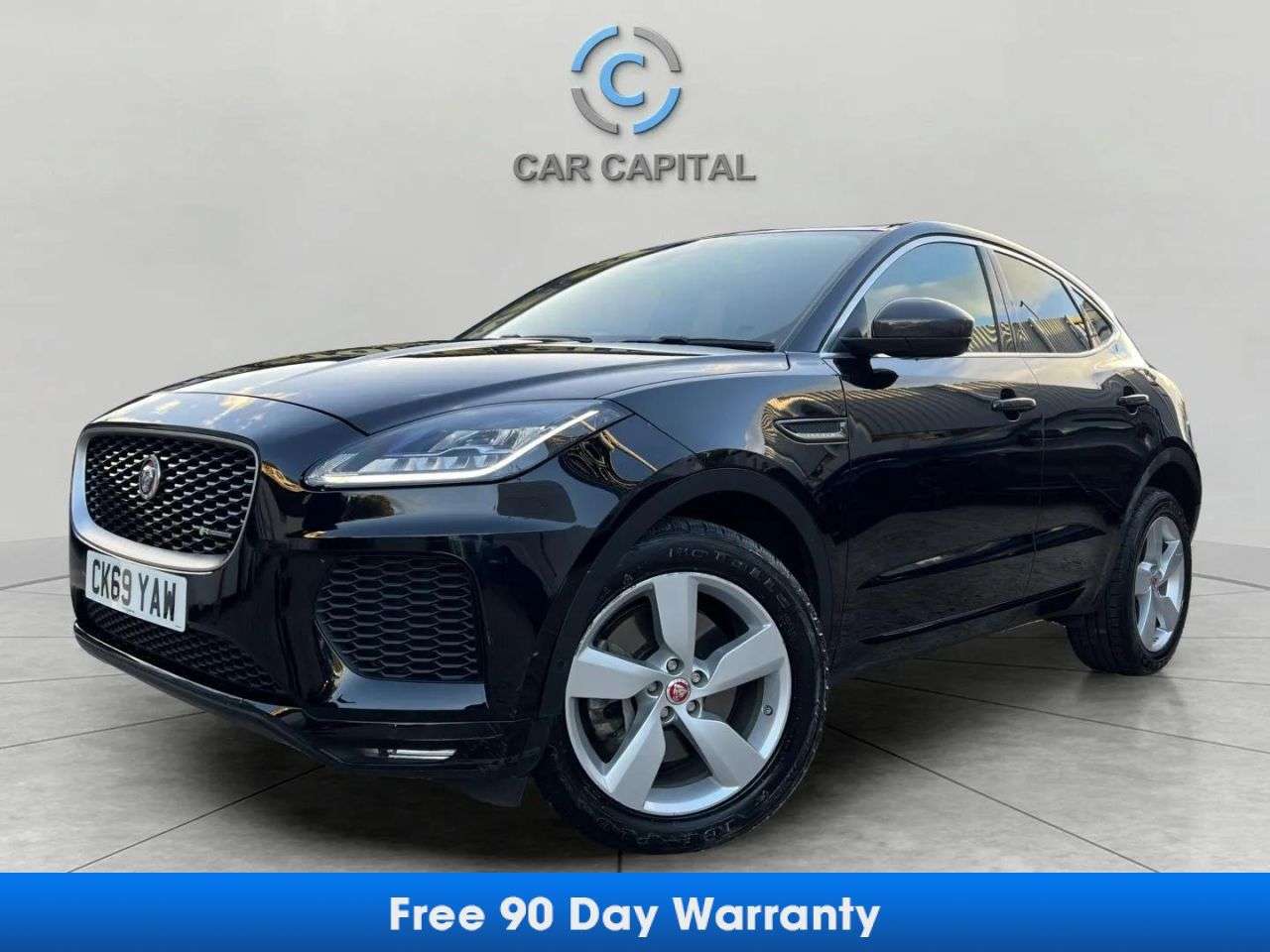 A 2019 JAGUAR E-PACE 2.0 P200 R-Dynamic SE SUV 5dr Petrol Auto AWD Euro 6 (s/s) (200 ps) 2 KEYS+ A 2019 JAGUAR E-PACE 2.0 P200 R-Dynamic SE SUV 5dr Petrol Auto AWD Euro 6 (s/s) (200 ps) 2 KEYS+