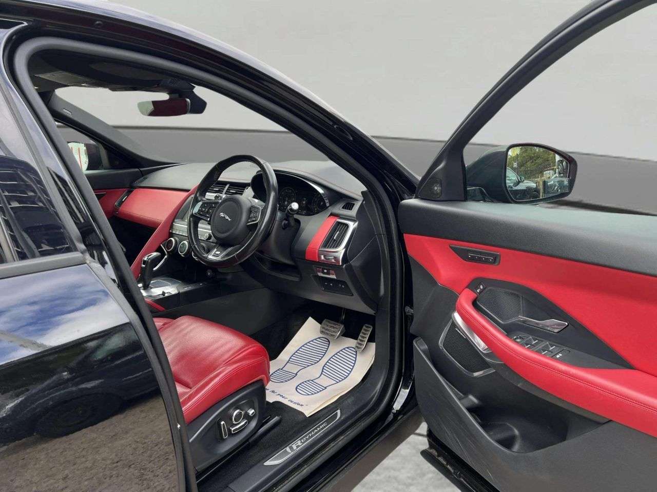 2019 JAGUAR E-PACE 2019 JAGUAR E-PACE