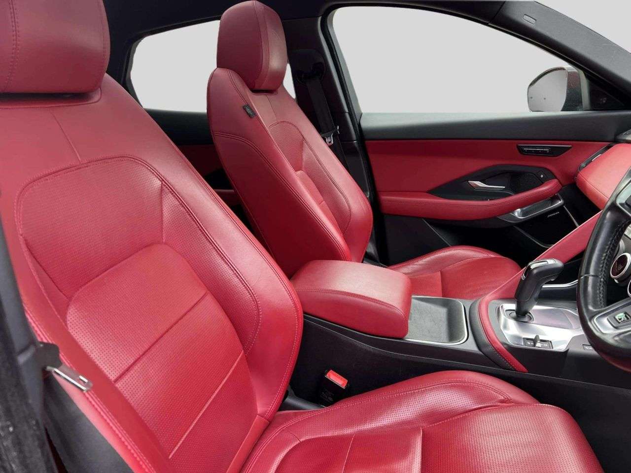 2019 JAGUAR E-PACE 2019 JAGUAR E-PACE