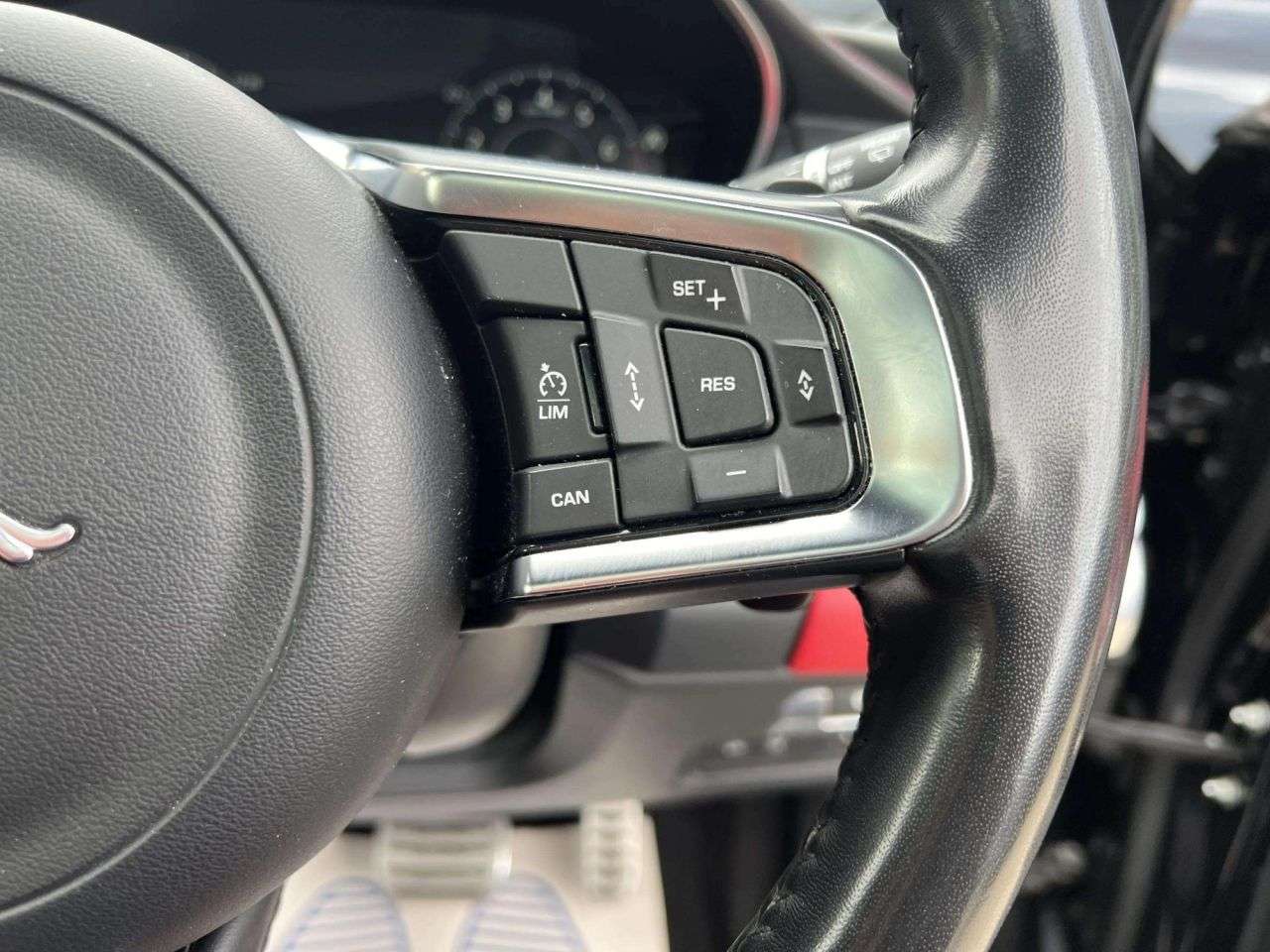 2019 JAGUAR E-PACE 2019 JAGUAR E-PACE