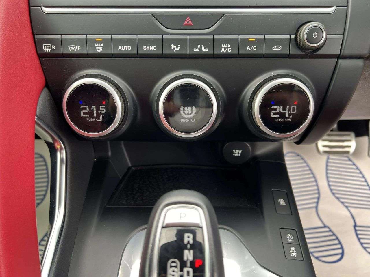 2019 JAGUAR E-PACE 2019 JAGUAR E-PACE