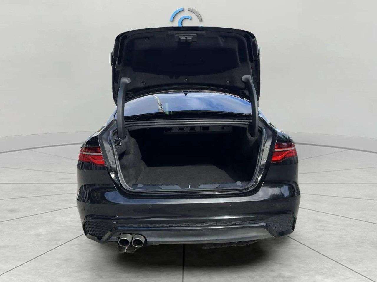 2019 JAGUAR XE 2019 JAGUAR XE
