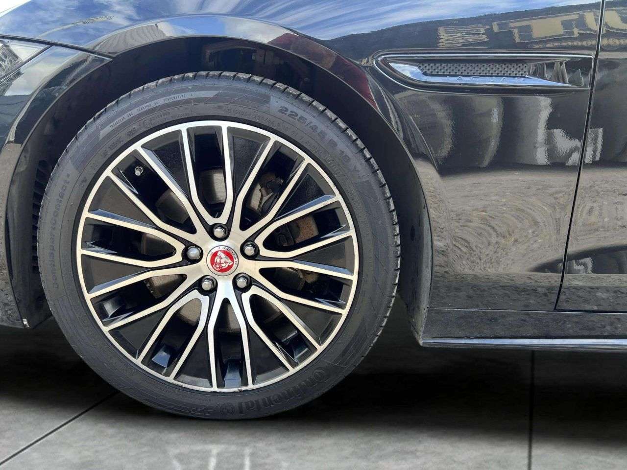 2019 JAGUAR XE 2019 JAGUAR XE