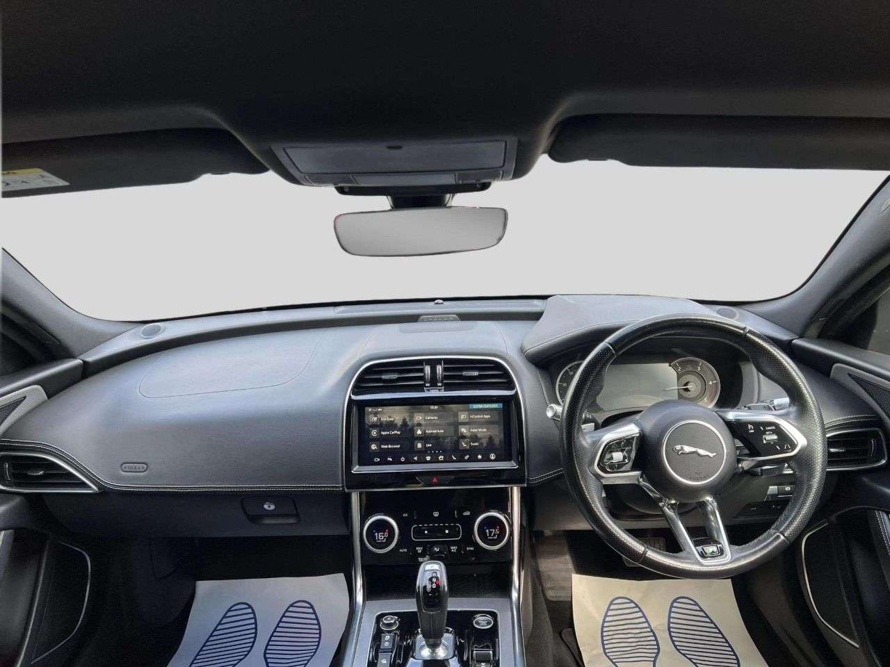 2019 JAGUAR XE 2019 JAGUAR XE