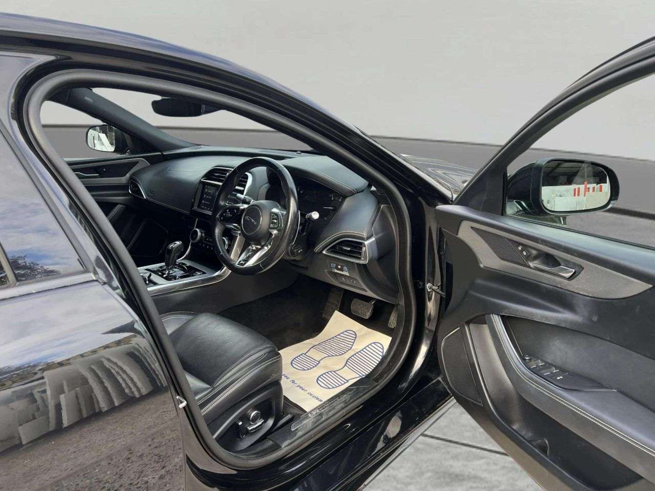 2019 JAGUAR XE 2019 JAGUAR XE
