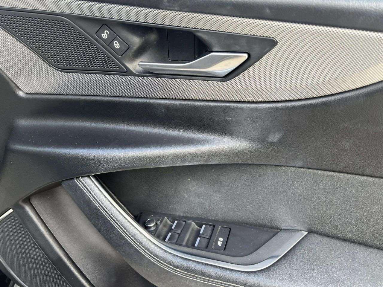2019 JAGUAR XE 2019 JAGUAR XE