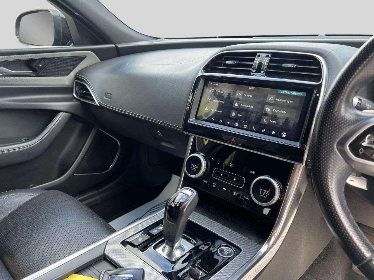 2019 JAGUAR XE 2019 JAGUAR XE