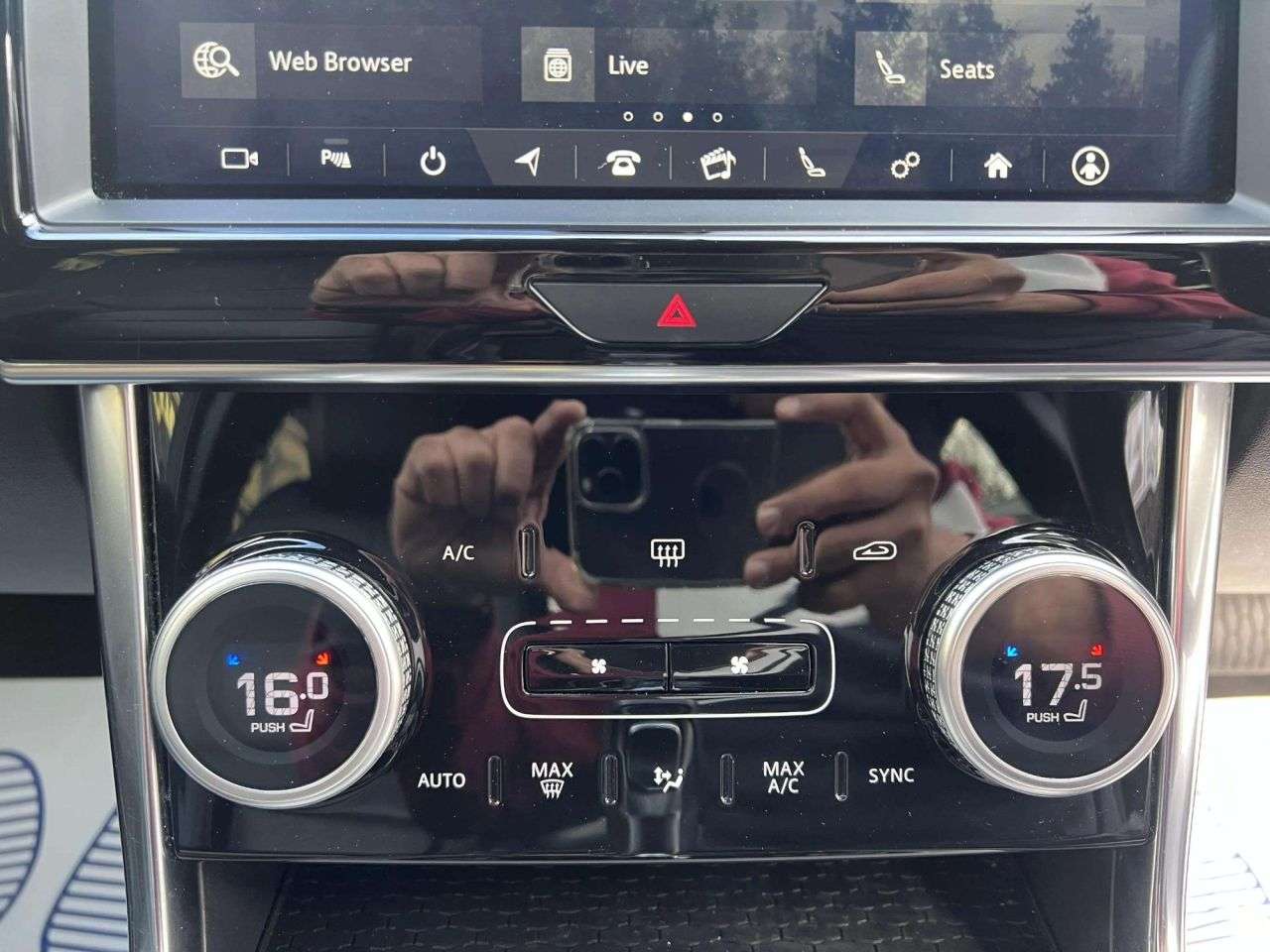 2019 JAGUAR XE 2019 JAGUAR XE