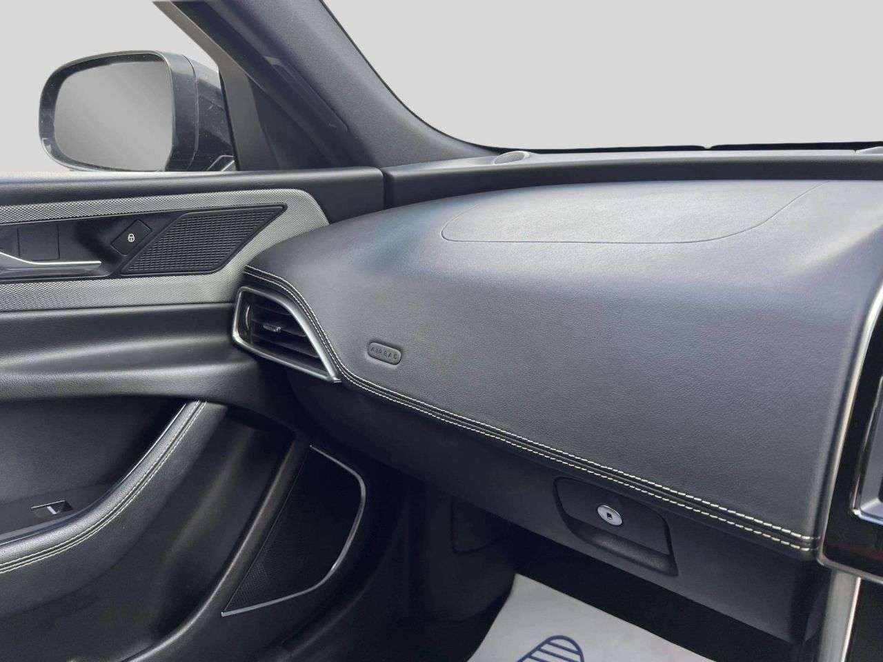 2019 JAGUAR XE 2019 JAGUAR XE