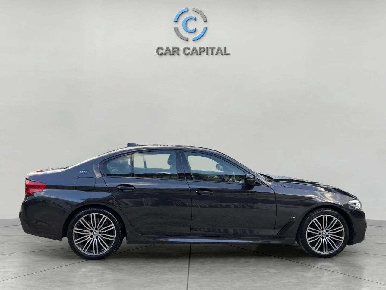 A 2019 BMW 5 SERIES 2.0 530e 9.2kWh M Sport Saloon 4dr Petrol Plug-in Hybrid Auto Euro 6 (s/s) A 2019 BMW 5 SERIES 2.0 530e 9.2kWh M Sport Saloon 4dr Petrol Plug-in Hybrid Auto Euro 6 (s/s)