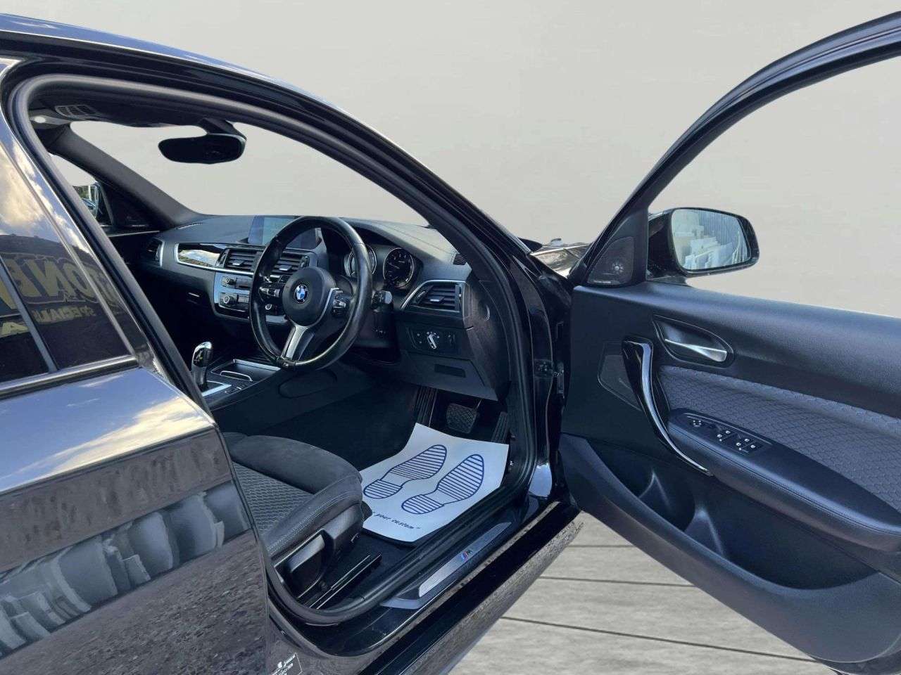 2017 BMW 1 SERIES 2017 BMW 1 SERIES