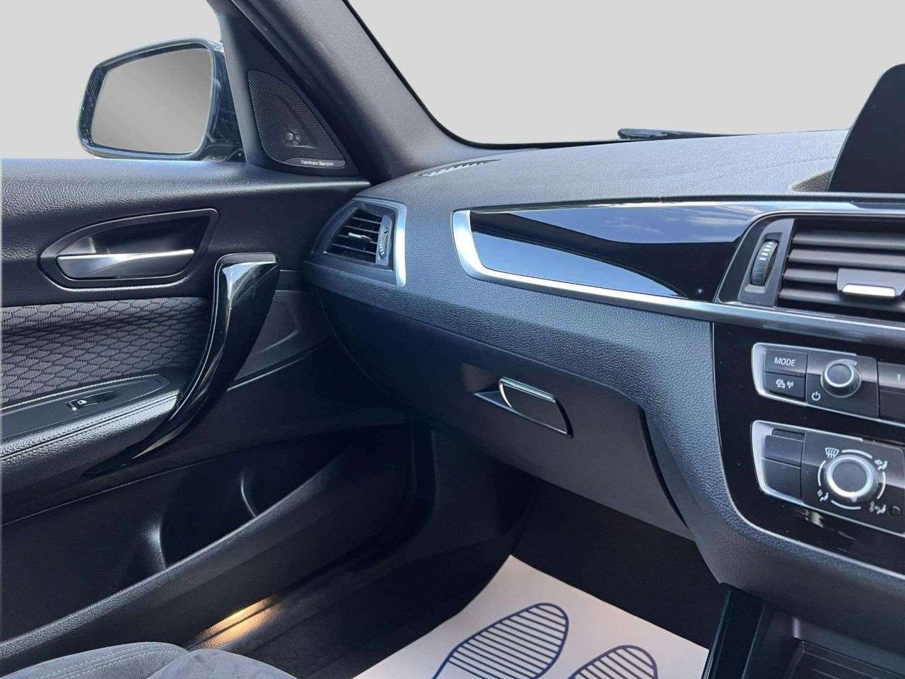2017 BMW 1 SERIES 2017 BMW 1 SERIES