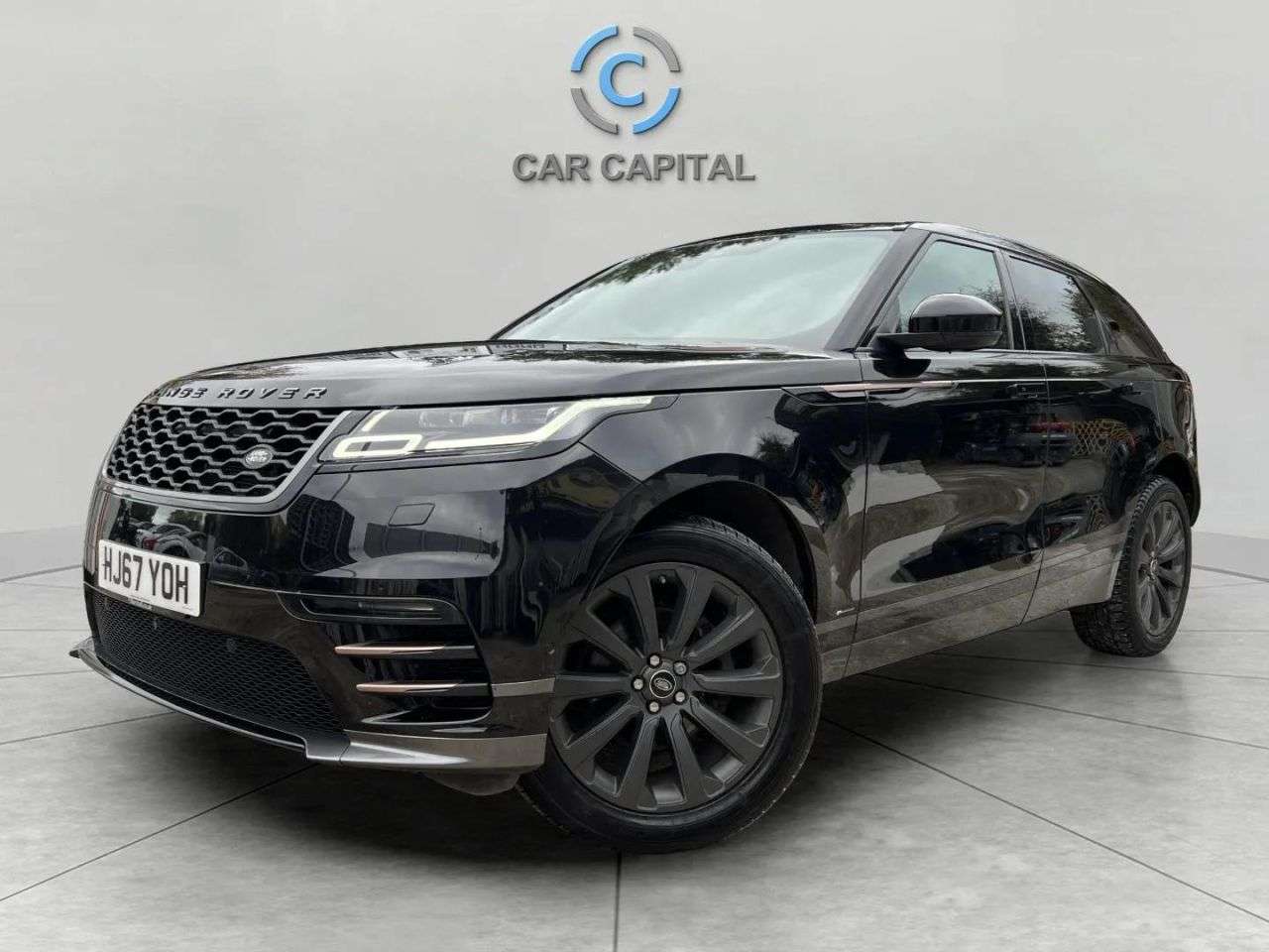 A 2017 LAND ROVER RANGE ROVER VELAR 2.0 D240 R-Dynamic SE SUV 5dr Diesel Auto 4WD Euro 6 (s/s) (240 ps) CARPLAY A 2017 LAND ROVER RANGE ROVER VELAR 2.0 D240 R-Dynamic SE SUV 5dr Diesel Auto 4WD Euro 6 (s/s) (240 ps) CARPLAY