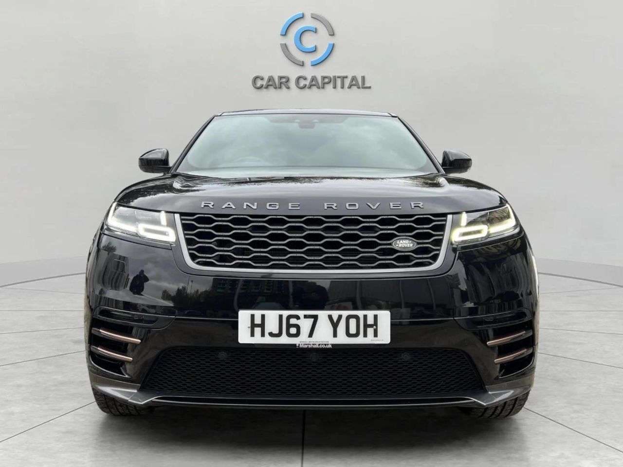 A 2017 LAND ROVER RANGE ROVER VELAR 2.0 D240 R-Dynamic SE SUV 5dr Diesel Auto 4WD Euro 6 (s/s) (240 ps) CARPLAY A 2017 LAND ROVER RANGE ROVER VELAR 2.0 D240 R-Dynamic SE SUV 5dr Diesel Auto 4WD Euro 6 (s/s) (240 ps) CARPLAY