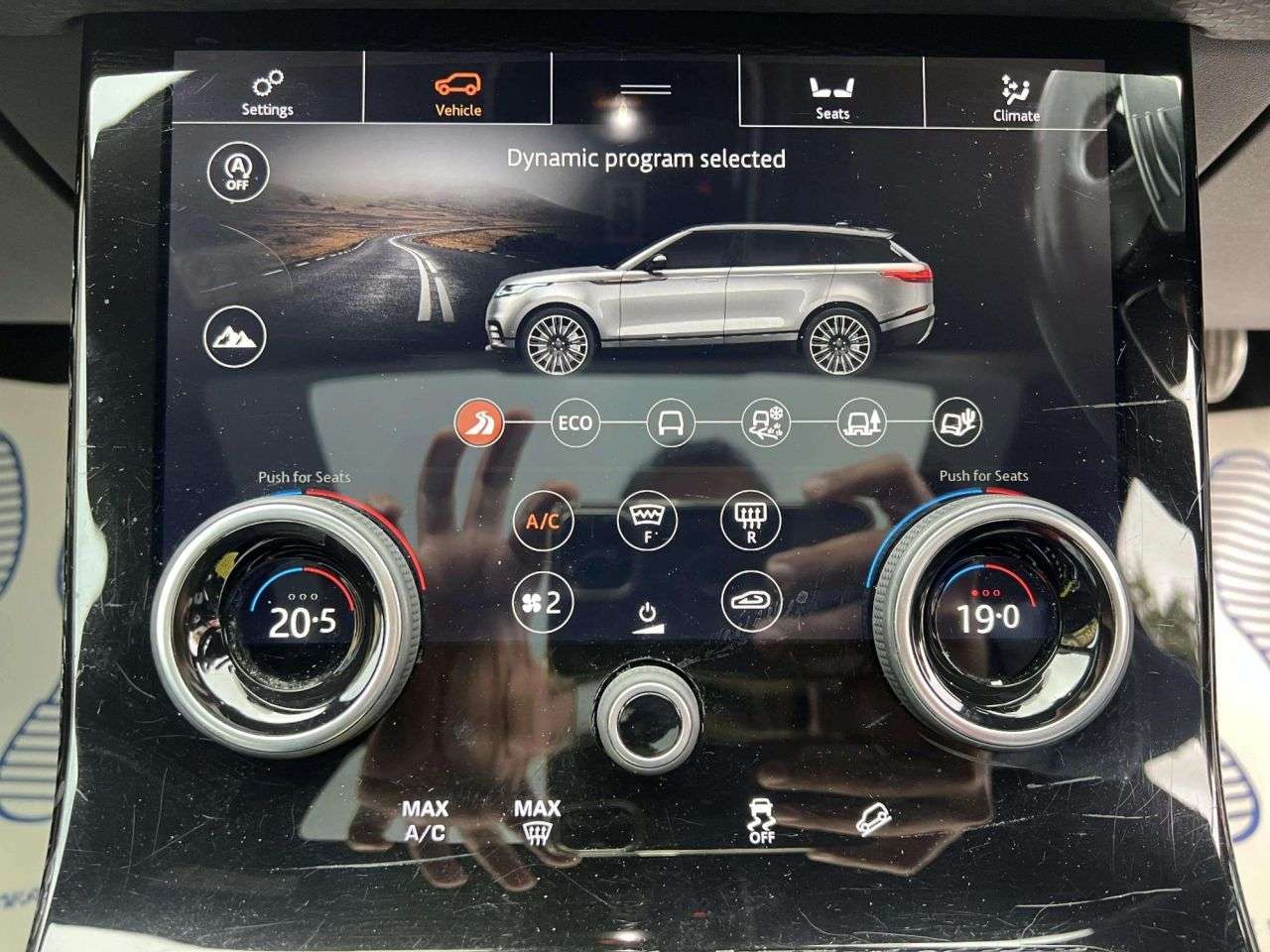 2017 LAND ROVER RANGE ROVER VELAR 2017 LAND ROVER RANGE ROVER VELAR